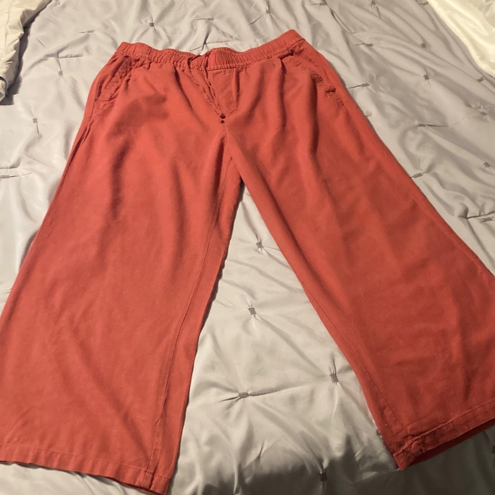 Old Navy Women's Wide Leg Pants in Coral